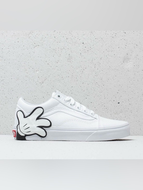 Vans Shoes - Disney x Vans Old Skool 'Mickey' Sz 5.5 / 7